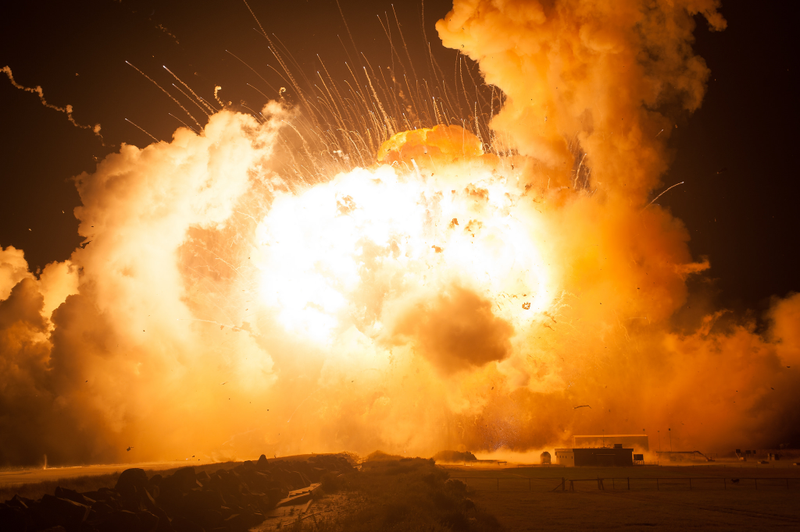 Illustration for article titled NASA Releases Harrowing New Photos of Last Year’s Antares Rocket Explosion